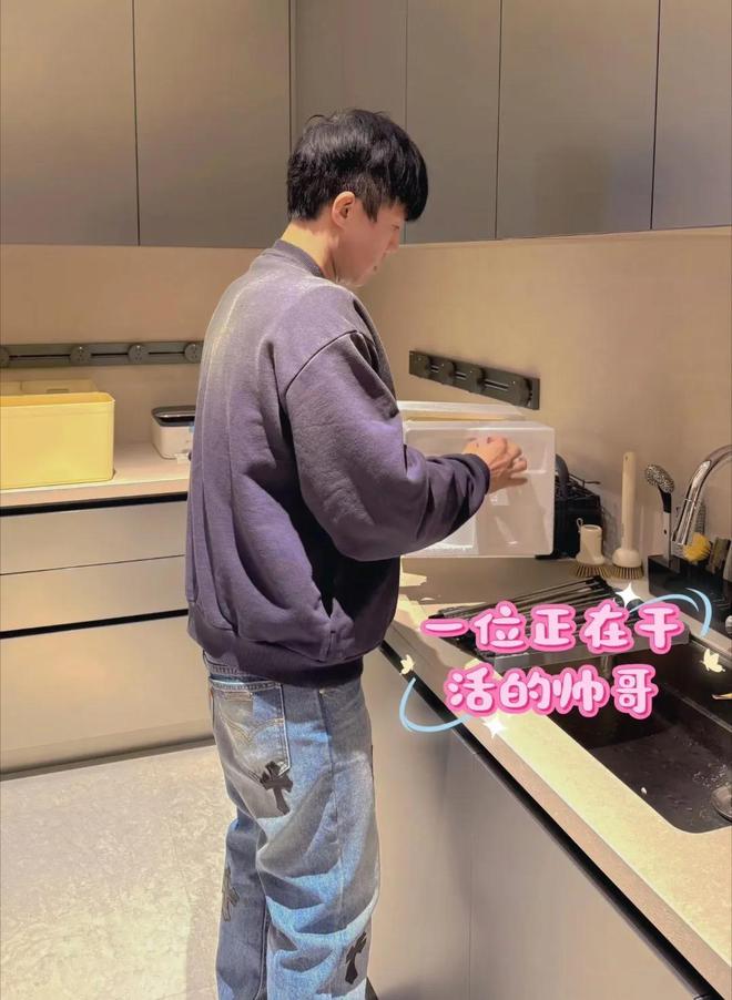 新房装修豪华有格调女儿房间粉嫩OG真人杜淳一家搬新家老婆晒(图7)